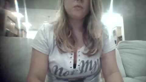 Snapshot of sexybritbrit chatting on 09.14.25 SEXYBRITBRIT online show from 09.14.25