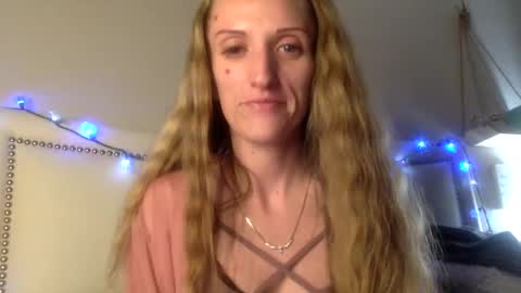 Snapshot of sexycanilla91 chatting on 12.02.24 KendalLove317 online show from 12.02.24