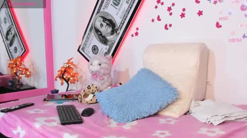 Snapshot of sexycharlottesamantha chatting on 01.31.25 sexycharlottesamantha online show from 01.31.25