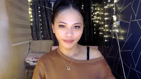 Miss Cheng online show from 11.24.25