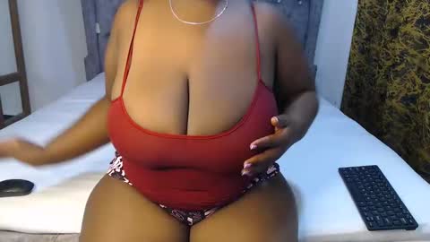 Snapshot of sexychocco_ chatting on 01.15.25 sexychocco online show from 01.15.25
