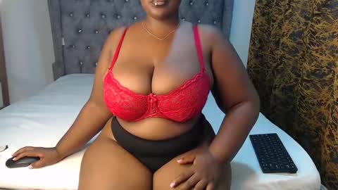 Snapshot of sexychocco_ chatting on 01.19.25 sexychocco online show from 01.19.25