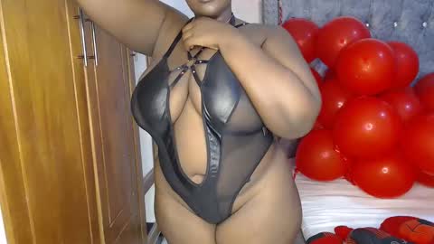 Snapshot of sexychocco_ chatting on 02.17.25 sexychocco online show from 02.17.25