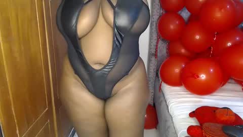 Snapshot of sexychocco_ chatting on 02.18.25 sexychocco online show from 02.18.25