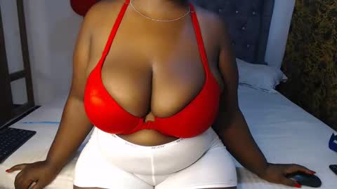 Snapshot of sexychocco_ chatting on 02.23.25 sexychocco online show from 02.23.25