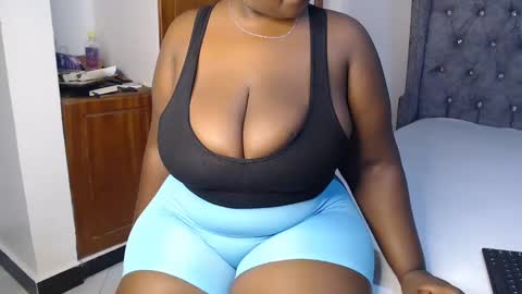 Snapshot of sexychocco_ chatting on 02.27.25 sexychocco online show from 02.27.25