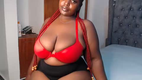 Snapshot of sexychocco_ chatting on 03.01.25 sexychocco online show from 03.01.25