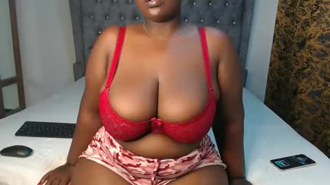 Snapshot of sexychocco_ chatting on 03.10.25 sexychocco online show from 03.10.25