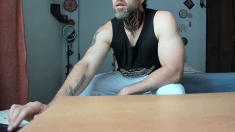 Antonioylola online show from 12.25.24
