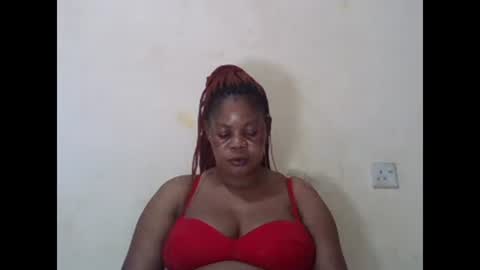 Snapshot of sexydove2 chatting on 01.22.25 EMILY online show from 01.22.25