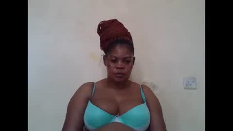 Snapshot of sexydove2 chatting on 01.23.25 EMILY online show from 01.23.25