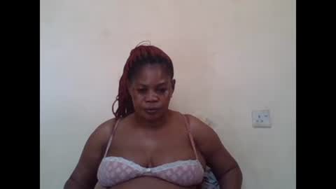 Snapshot of sexydove2 chatting on 01.24.25 EMILY online show from 01.24.25