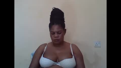 Snapshot of sexydove2 chatting on 02.26.25 EMILY online show from 02.26.25