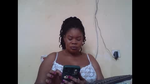Snapshot of sexydove2 chatting on 09.09.25 EMILY online show from 09.09.25