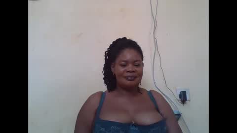 Snapshot of sexydove2 chatting on 09.14.25 EMILY online show from 09.14.25