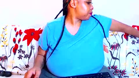 sexyebonylove89 online show from 12.15.25