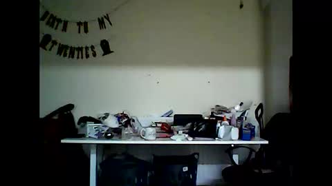 Snapshot of sexyemoprincess chatting on 09.19.25 Wouldntyouliketoknow online show from 09.19.25