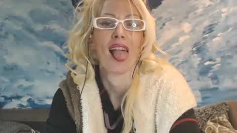 ENI pvt moan your name  WHEN I M NOT online you tell me in SNAPCHAT deal yes add me...  FREE TWITTER magiconline101...... online show from 02.19.25