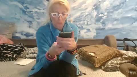 ENI pvt moan your name  WHEN I M NOT online you tell me in SNAPCHAT deal yes add me...  FREE TWITTER magiconline101...... online show from 02.25.25