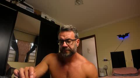 Snapshot of sexyflightz chatting on 12.16.25 chris online show from 12.16.25