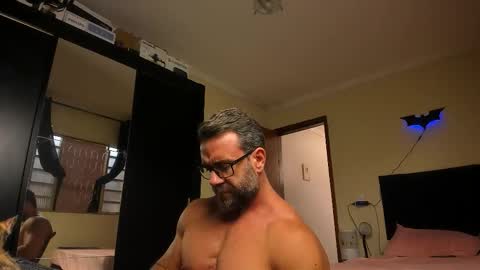 Snapshot of sexyflightz chatting on 12.18.25 chris online show from 12.18.25