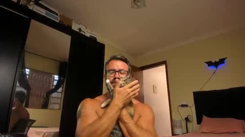 Snapshot of sexyflightz chatting on 12.20.25 chris online show from 12.20.25