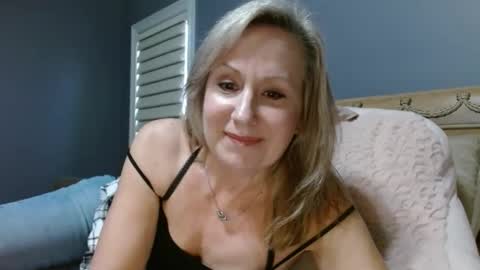 LisaisLuscious online show from 12.26.24