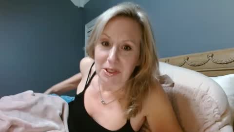 LisaisLuscious online show from 01.05.25