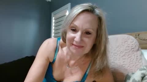 LisaisLuscious online show from 01.11.25