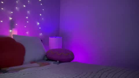 Snapshot of sexygoodvibebabe69 chatting on 12.20.24 Ashley Love online show from 12.20.24
