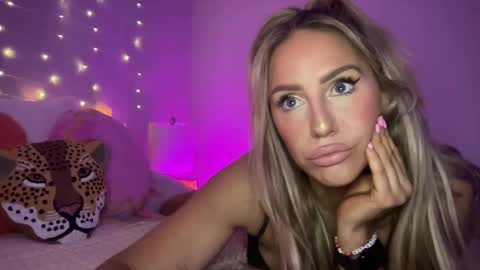 Snapshot of sexygoodvibebabe69 chatting on 01.07.25 Ashley Love online show from 01.07.25