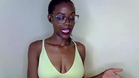 SexyHollyMontana1111 online show from 03.09.26