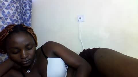 Snapshot of sexyjoane chatting on 01.20.25 JOAN online show from 01.20.25