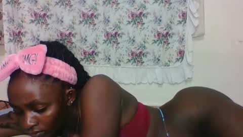 Snapshot of sexyjoane chatting on 02.08.25 JOAN online show from 02.08.25
