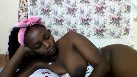 Snapshot of sexyjoane chatting on 02.12.25 JOAN online show from 02.12.25