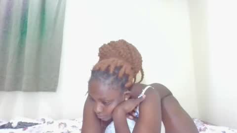 JOAN online show from 10.04.25