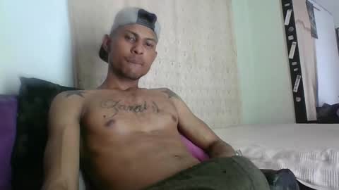 Snapshot of sexyleon69 chatting on 02.10.26 Sexy leon online show from 02.10.26