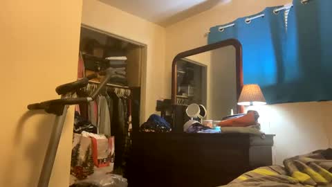 Snapshot of sexylingerie4u2c chatting on 12.17.24 FunCpl4u online show from 12.17.24