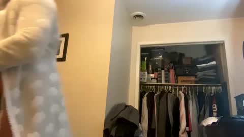 Snapshot of sexylingerie4u2c chatting on 02.28.25 FunCpl4u online show from 02.28.25