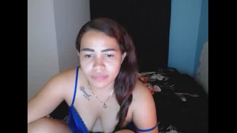 Snapshot of sexyloba_ chatting on 12.19.24 sexyloba independent model online show from 12.19.24