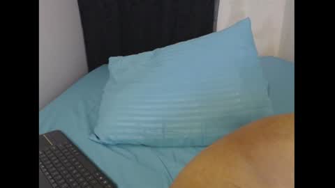 Snapshot of sexyloba_ chatting on 01.09.25 sexyloba independent model online show from 01.09.25