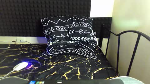 Snapshot of sexylove212002 chatting on 11.12.25 Lily online show from 11.12.25