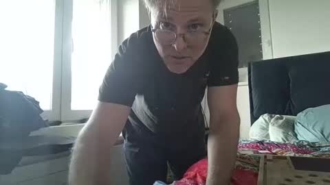 Snapshot of sexylover81ch chatting on 02.16.25 sexylover81ch online show from 02.16.25