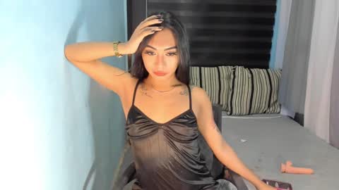 Snapshot of sexylovesappira chatting on 01.03.25 maxine online show from 01.03.25