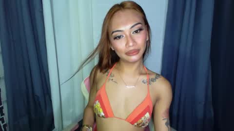 Snapshot of sexylovesappira chatting on 02.04.25 maxine online show from 02.04.25