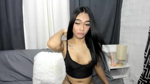 Snapshot of sexylovesappira chatting on 09.12.25 maxine online show from 09.12.25