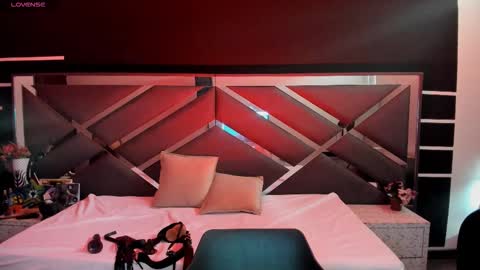 N A F online show from 09.19.25