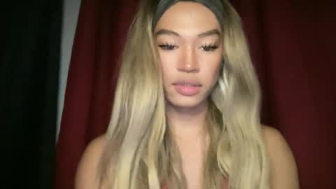 Snapshot of sexynakedweapon chatting on 06.21.26 LIEZEL online show from 06.21.26