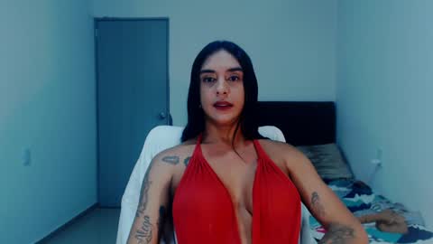 Natalia Duran online show from 12.18.24