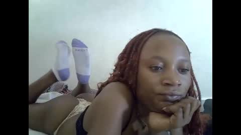 Snapshot of sexypetite4 chatting on 09.15.25 SHARON online show from 09.15.25